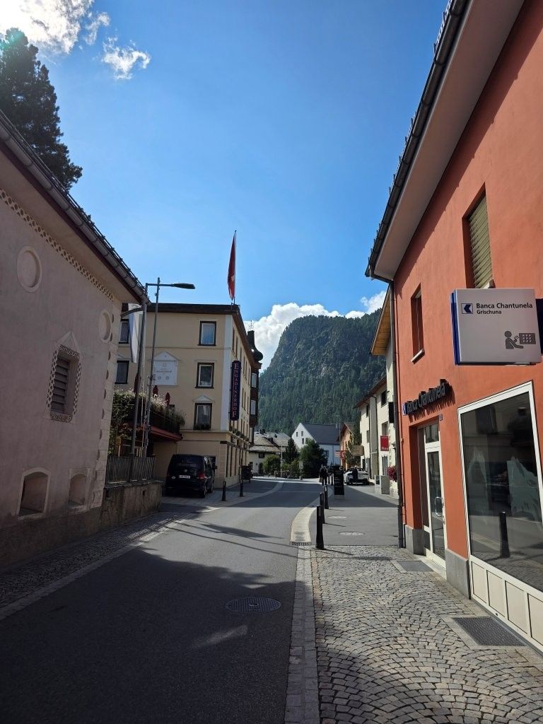 Hotel y arquitectura alpina en Pontresina